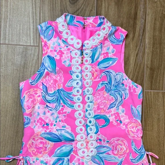 Lilly Pulitzer Pink and Blue Floral Romper. Preowned. Reposhed - Picture 4 of 10